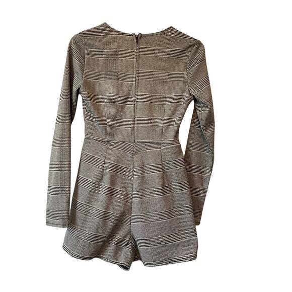 H&M Divided Women's 4 Jacquard Pattern V-neck Romper Sexy Dressy Academia Preppy - Picture 3 of 11